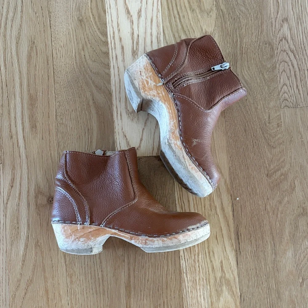 Girls Mabo Brown Leather Ankle Clogs - Zippered Comfort
